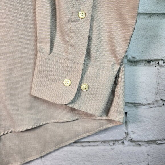 SOLITUDE IRON FREE LONG SLEEVE BUTTON DOWN TAN MENS SIZE LARGE EUC - Picture 4 of 6